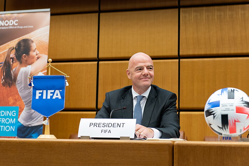 CAF поддержала Джанни Инфантино после скандала с продажей коммерческих прав на ЧМ