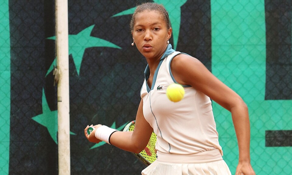 Дебют на кортах US Open: 17-летняя актриса из фильма «Король Ричард» Теа Фродин провела первый матч на взрослом «Шлеме»