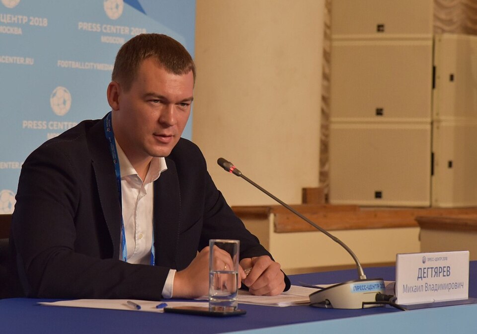 Возвращение на мировую лыжню: FIS допустила российских спортсменов к международным стартам